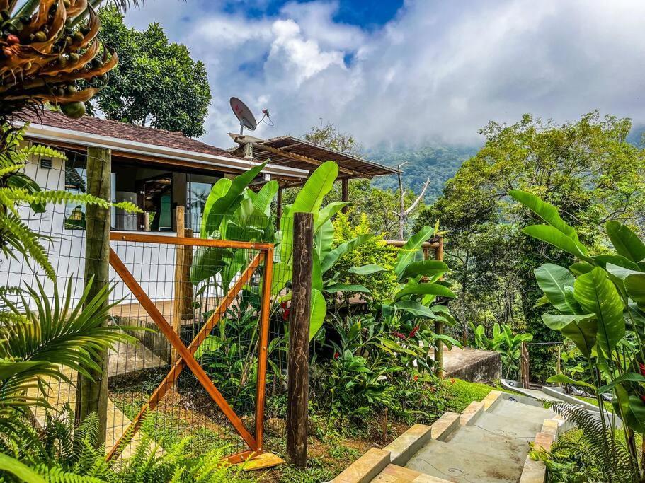 Chale Varandas Vistamar Com Ar Condicionado E Churrasqueira Casa de férias Ubatuba