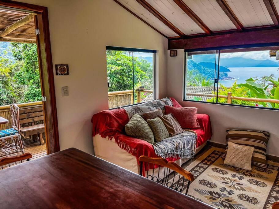 Chale Varandas Vistamar Com Ar Condicionado E Churrasqueira Ubatuba